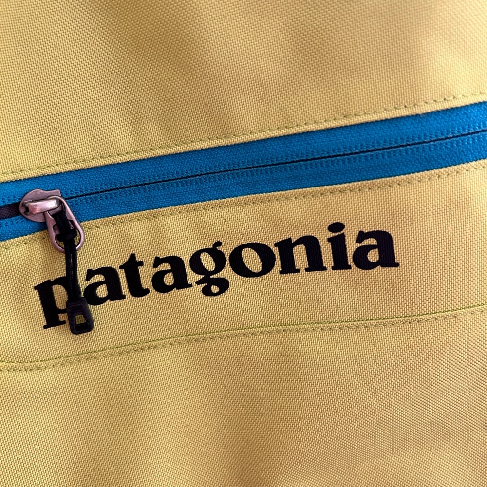 Patagonia Messenger Laptop Bag - Picture 4 of 7